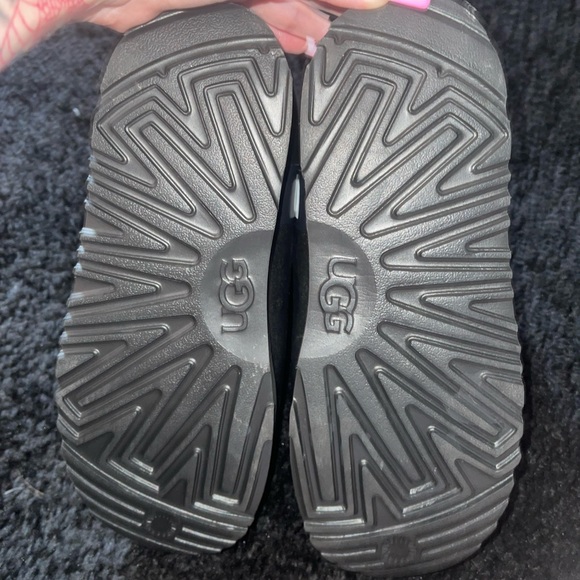 Like new Ugg boots - Picture 3 of 5